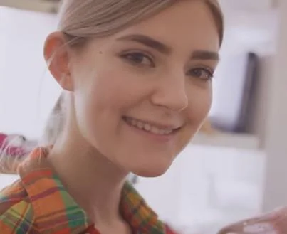 Eva Elfie Public